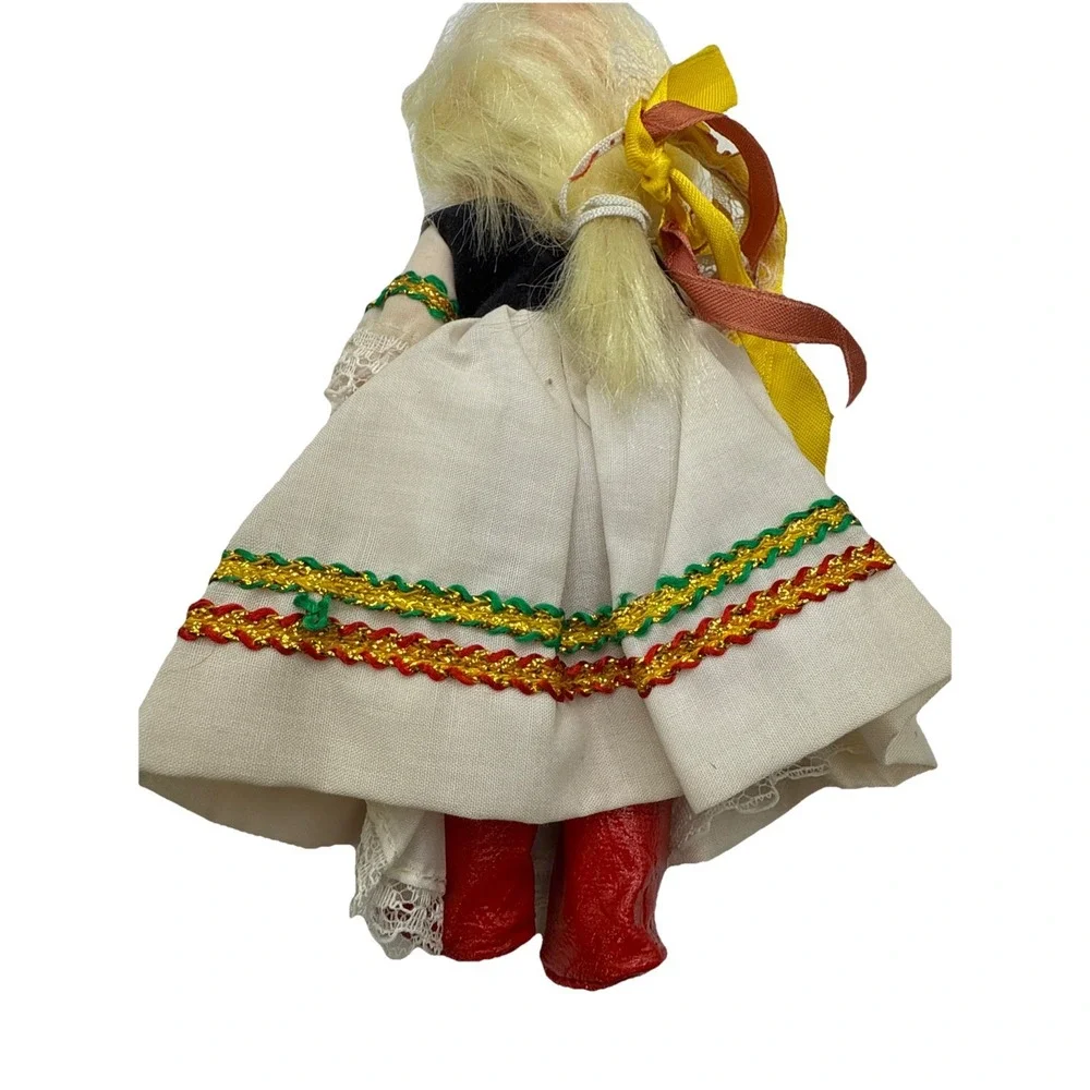 3 Vintage‎ International Costume Dolls -